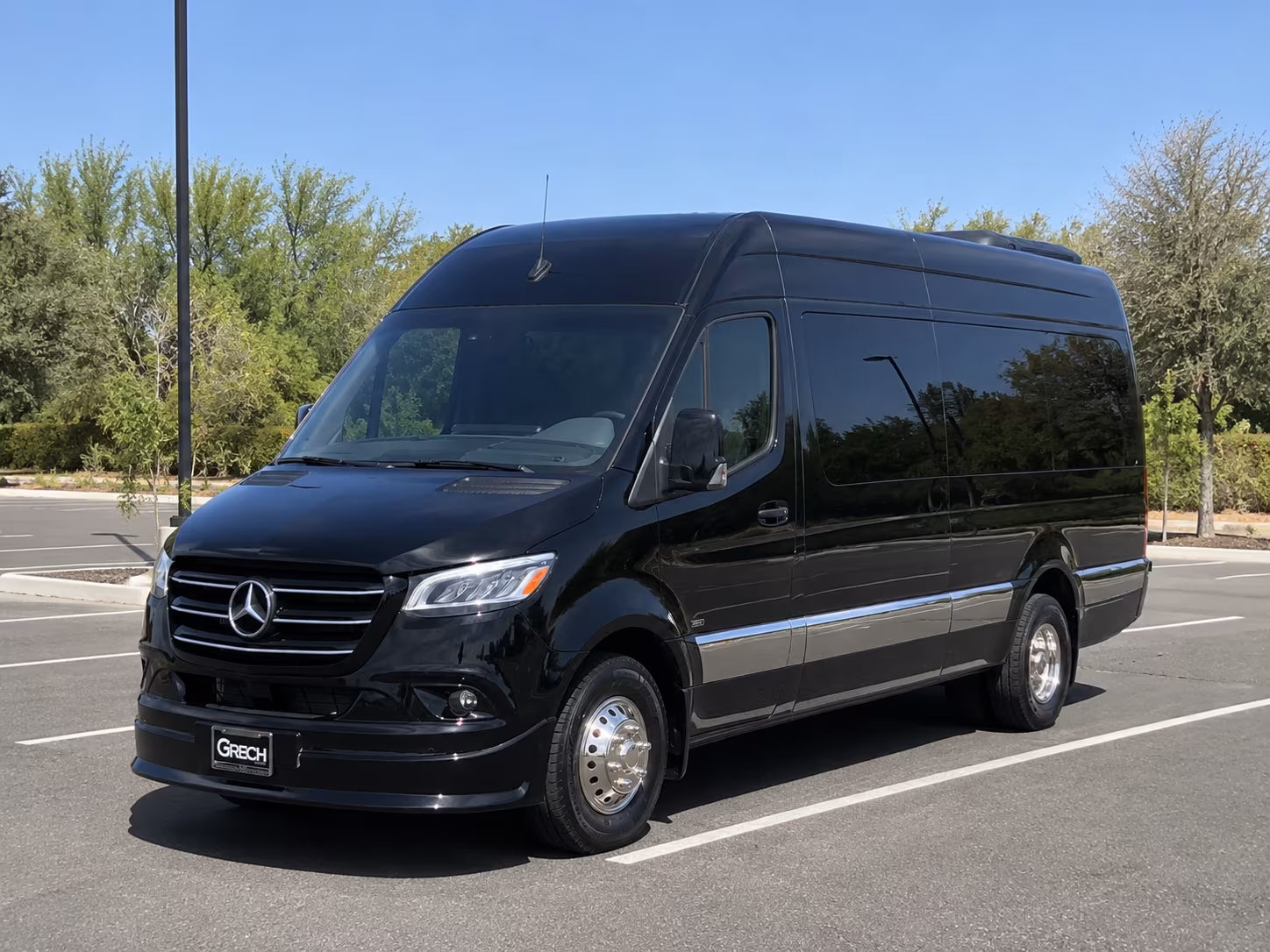 tyler 10 passenger sprinter van