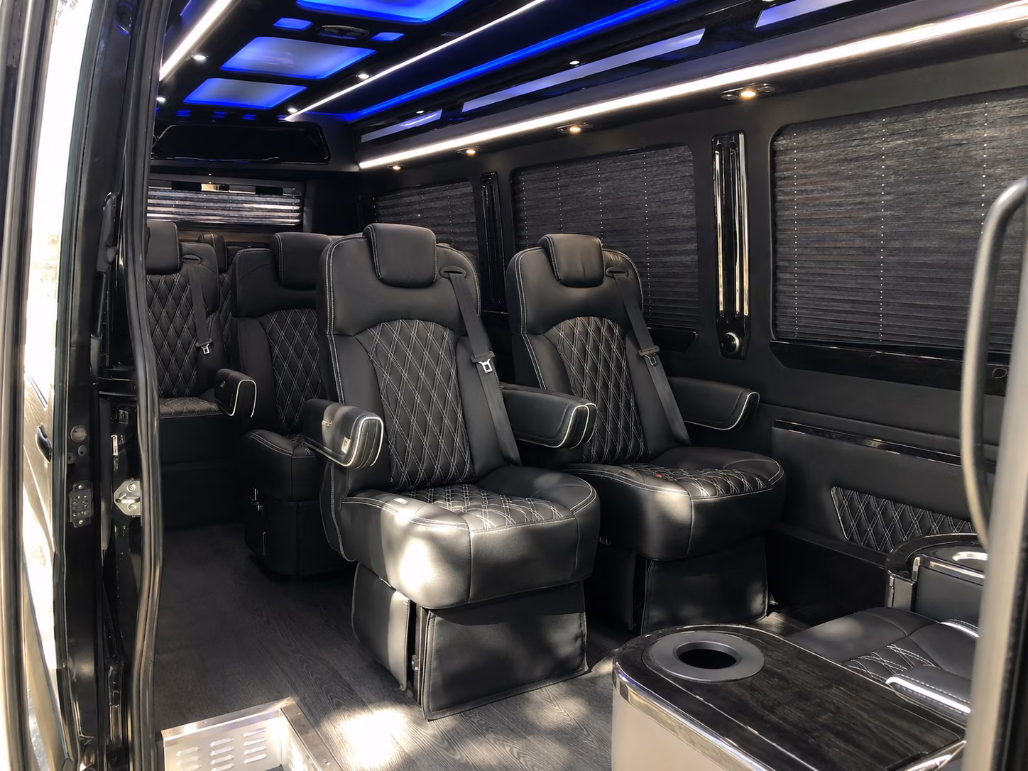 tyler 20 passenger sprinter van interior